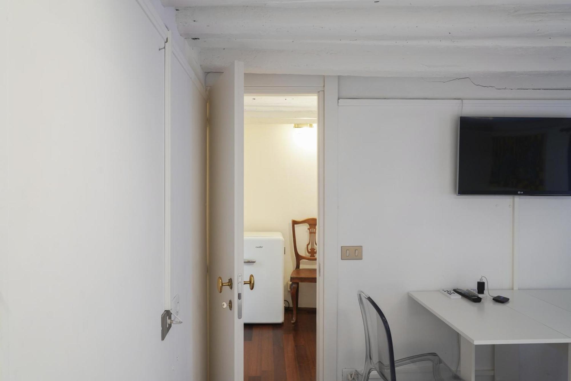 Super 1 Bedroom * Venecia